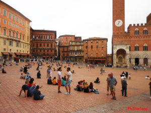 “Piazza Campo dei Fiori”